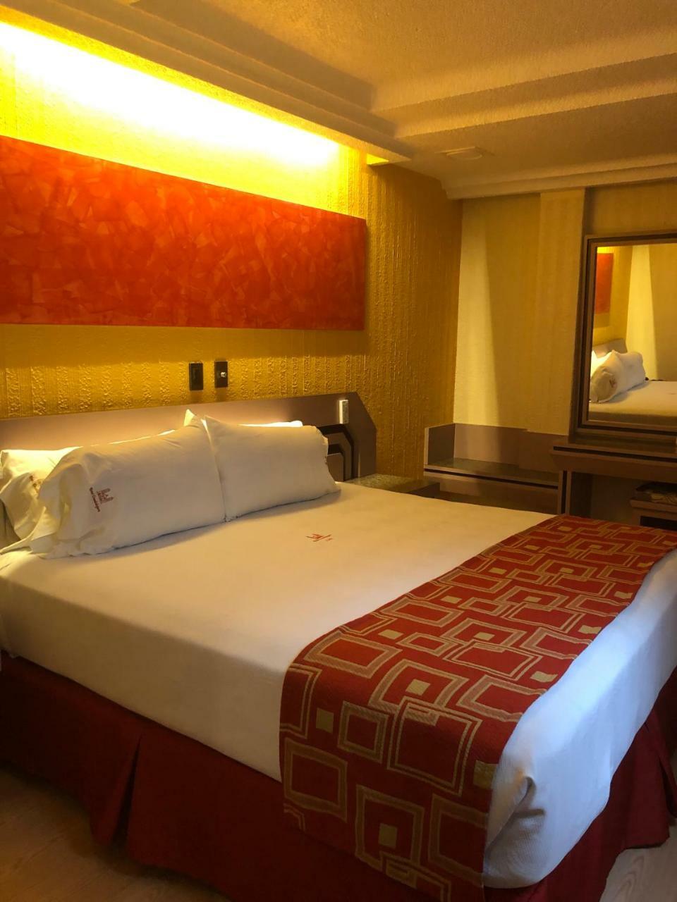 Hotel Guadalajara Мехико Экстерьер фото
